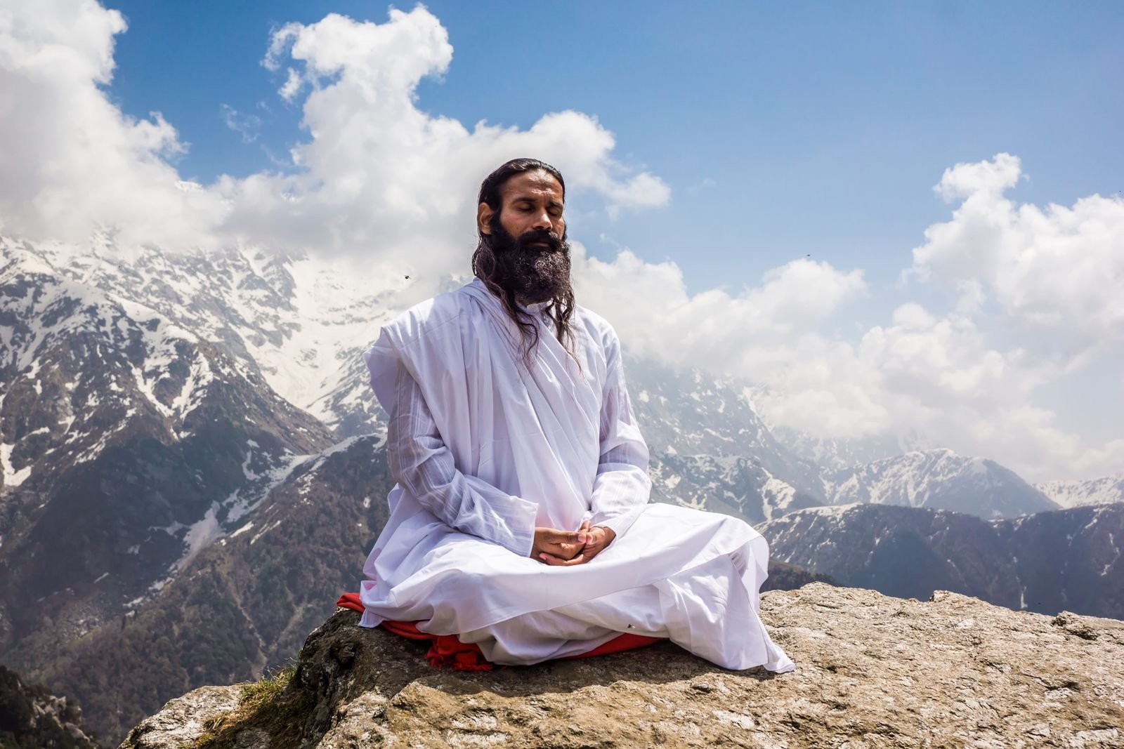 Kedarnath ki Himalaya vaadiyon mein dhyan — Bhagyank 7 ke ekaant-prem ka pratik