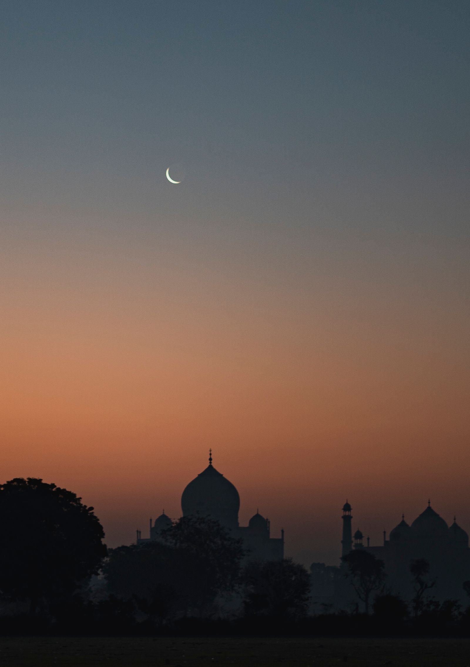 Chandra 12 Bhavo mein - Taj Mahal aur ardhchandra
