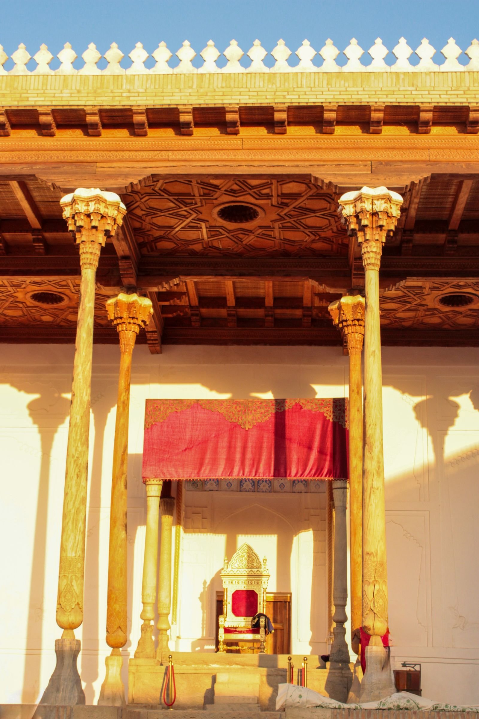 Raj Yog - rajsimhasan swarnim prakash mein