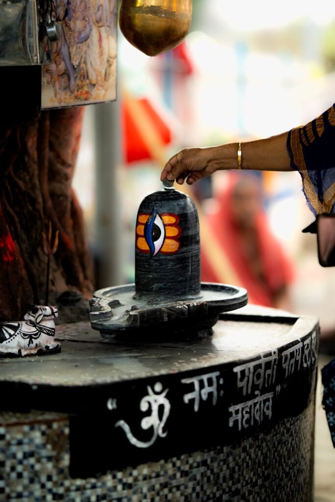सावन 2026 — 30 July से: सोमवार व्रत Dates, शिवरात्रि, नाग पंचमी संयोग और रुद्राक्ष धारण
