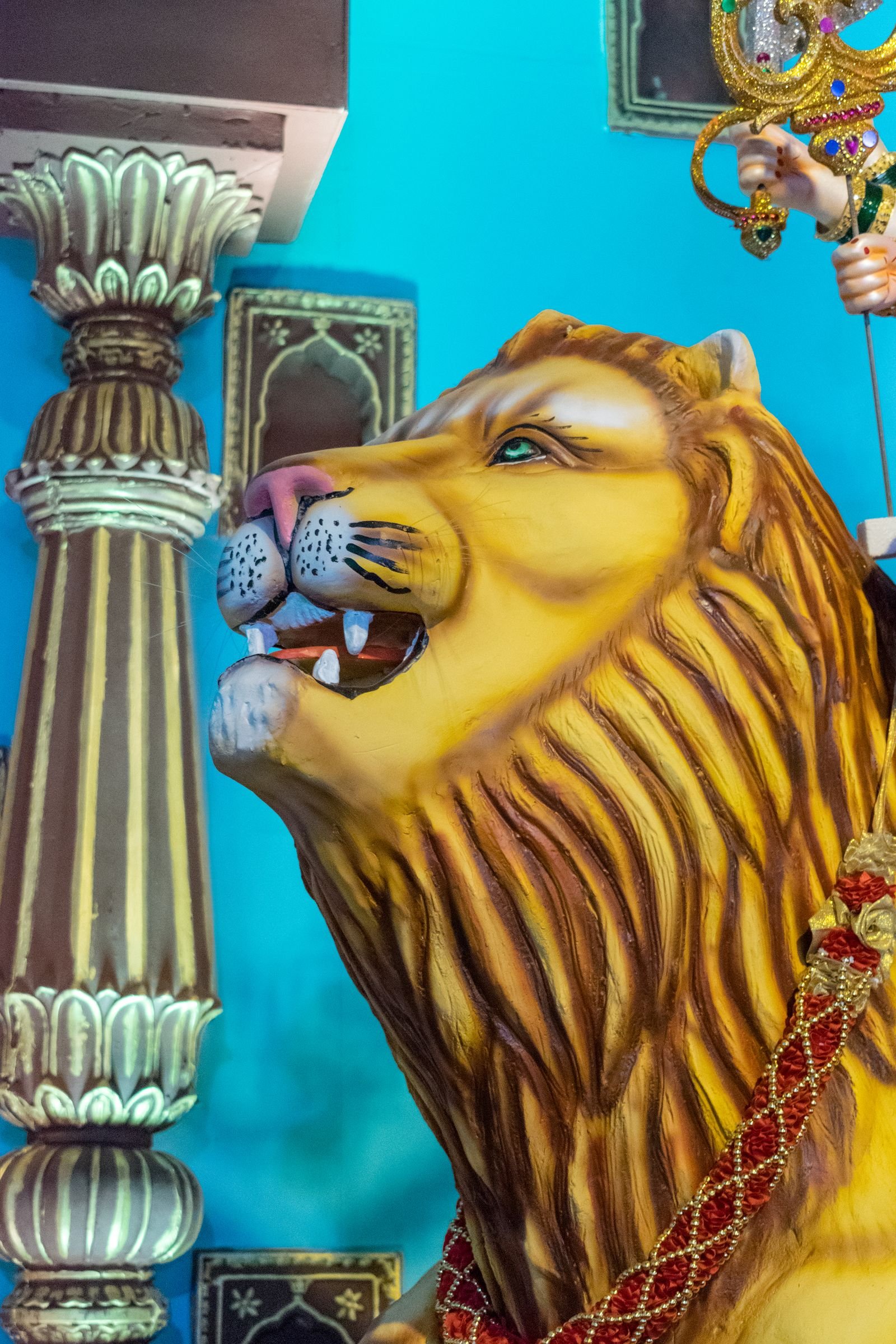 Simha Rashi — Durga lion vahana, vivid mandir murti