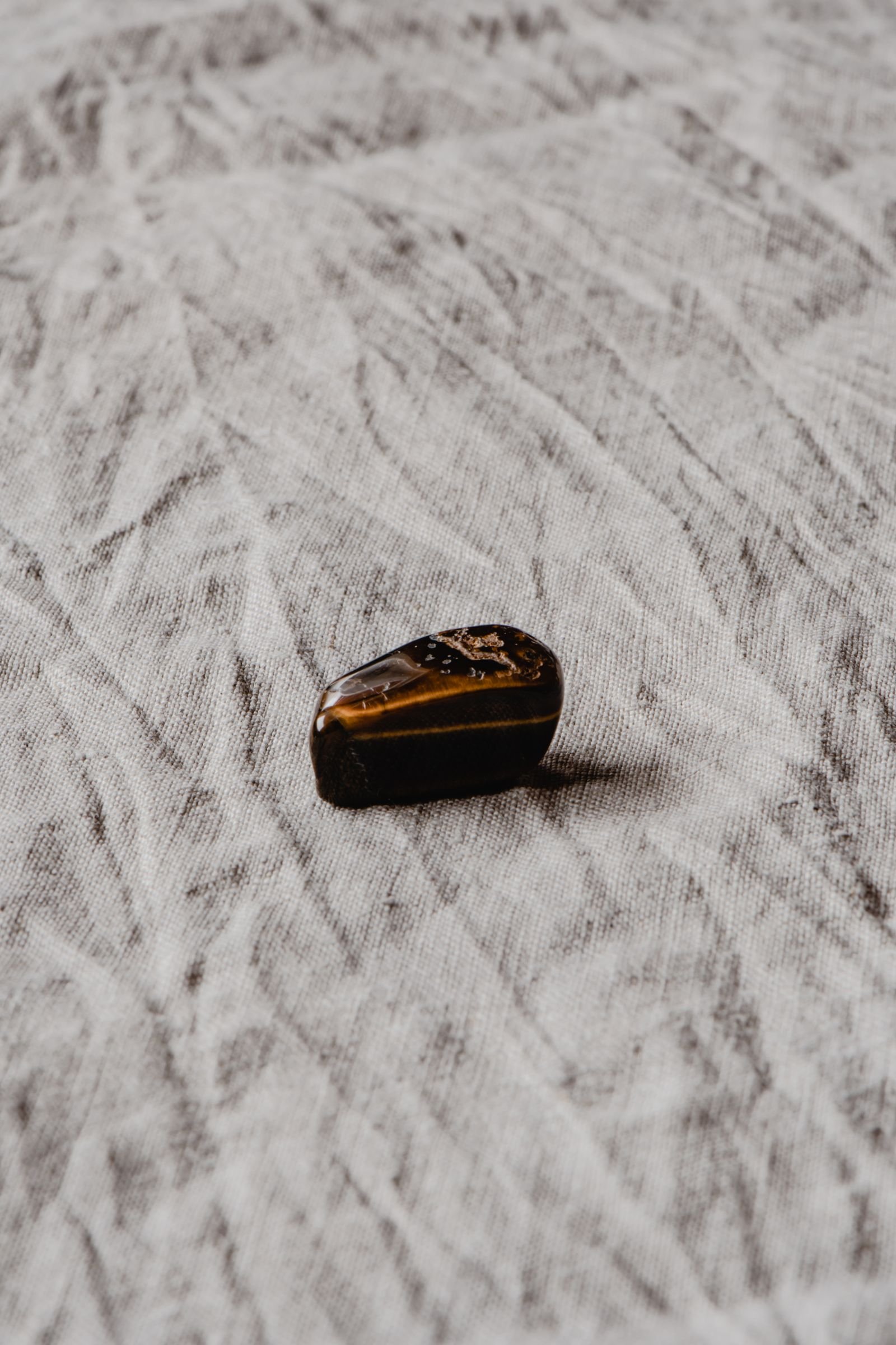 Tiger's Eye gemstone kapde par
